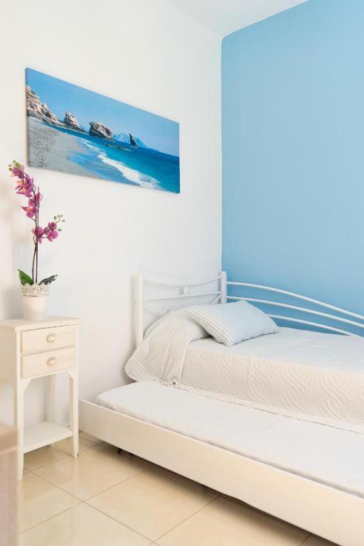 George Sea View With Pool - Holiday home Triopetra